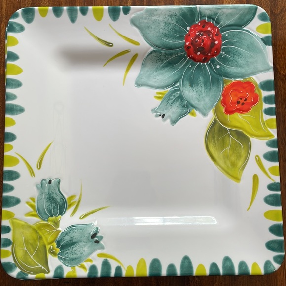 Set of 4 11” Laurie Gates melamine dinner plates in blue floral - Picture 2 of 8